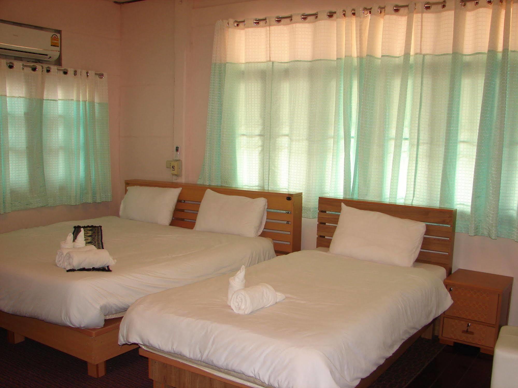 Baan Issara Boutique Hotel ナーン エクステリア 写真