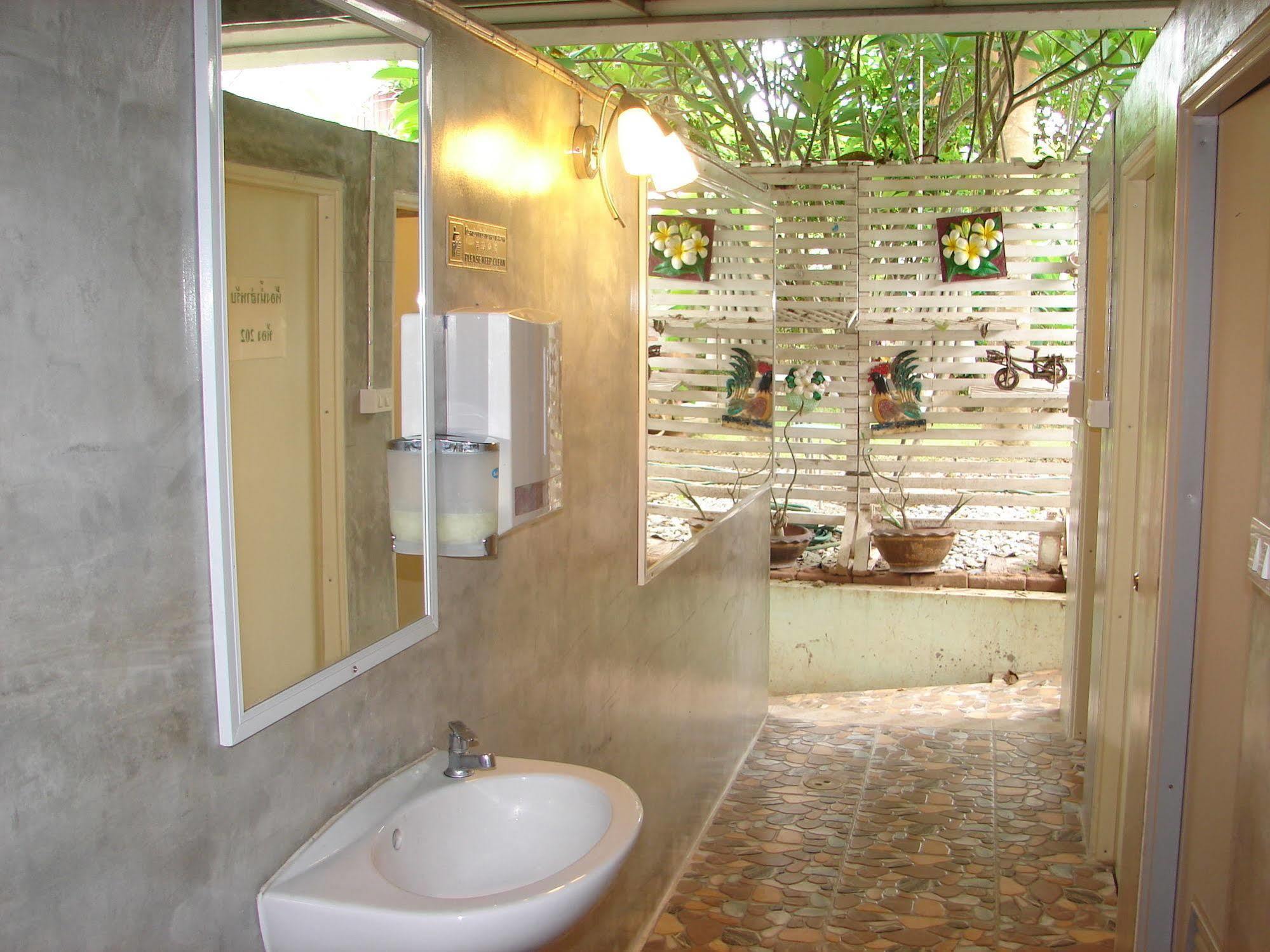 Baan Issara Boutique Hotel ナーン エクステリア 写真